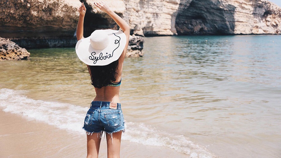 Beach Wear & How To Look Stylish! 